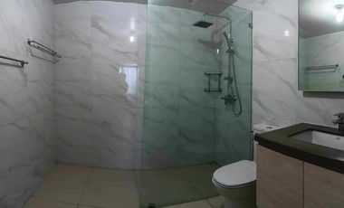 2 Bedroom Unit Facing Mactan Chanel For Sale in Mandani Bay Tower 1