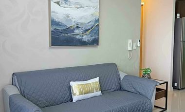2 Bedroom Unit Facing Mactan Chanel For Sale in Mandani Bay Tower 1