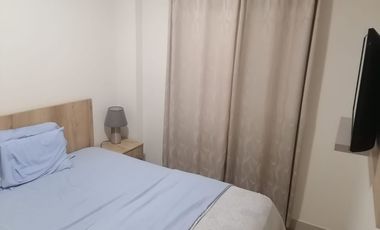 Departamento amoblado de alquiler en Urb. Metrópolis 2, planta baja.