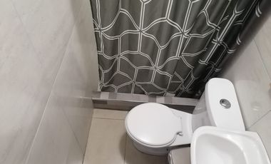 Departamento amoblado de alquiler en Urb. Metrópolis 2, planta baja.