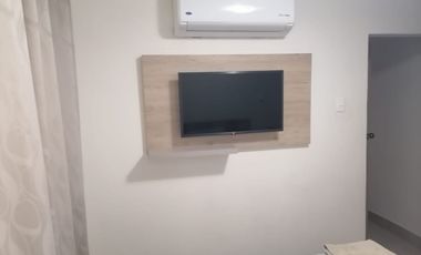 Departamento amoblado de alquiler en Urb. Metrópolis 2, planta baja.