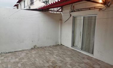 Departamento amoblado de alquiler en Urb. Metrópolis 2, planta baja.