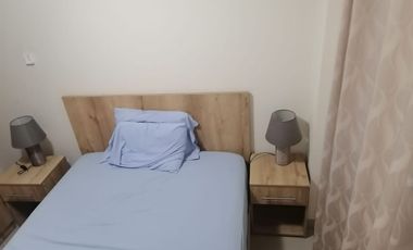 Departamento amoblado de alquiler en Urb. Metrópolis 2, planta baja.