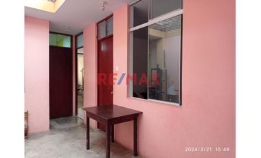 Vendo Casa Lista Para Habitar En Avenida - Urb. Manuel Arevalo 108M2 ID 1086517