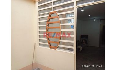 Vendo Casa Lista Para Habitar En Avenida - Urb. Manuel Arevalo 108M2 ID 1086517