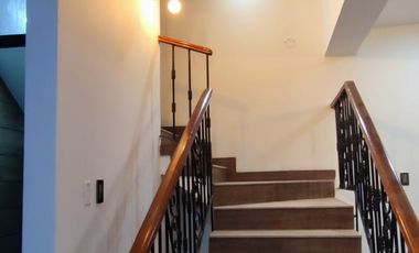 VENDO CASA DE ESTRENO CON VISTA A PARQUE  EN LA ENTRADA DE BOULEVARD