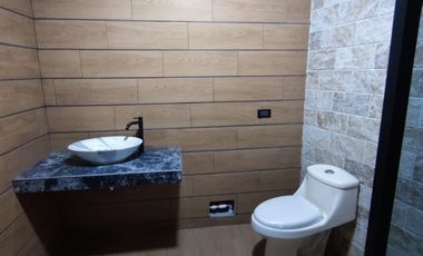 VENDO CASA DE ESTRENO CON VISTA A PARQUE  EN LA ENTRADA DE BOULEVARD