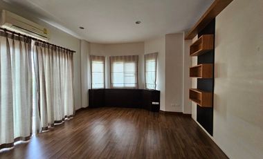 Unfurnished Corner 2 storey House for SALE at The Oriental Regent 3