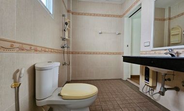 Unfurnished Corner 2 storey House for SALE at The Oriental Regent 3