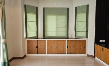 Unfurnished Corner 2 storey House for SALE at The Oriental Regent 3