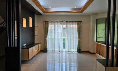 Unfurnished Corner 2 storey House for SALE at The Oriental Regent 3