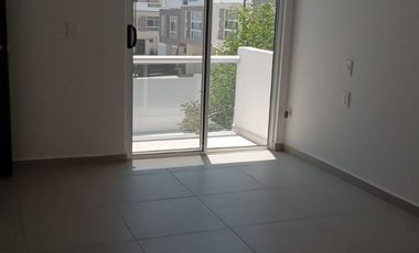 Casa en RENTA en Paseo San Junipero