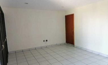 SE VENDE CASA EN FARO 2963, GUADALAJARA JALISCO.