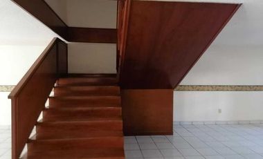 SE VENDE CASA EN FARO 2963, GUADALAJARA JALISCO.