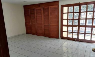 SE VENDE CASA EN FARO 2963, GUADALAJARA JALISCO.