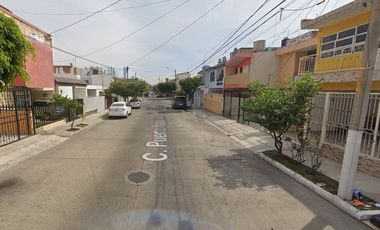 Vive en Elegante y amplia casa en remate en Col. Monumental, Guadalajara, Jalisco!!