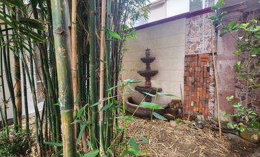 RENTA DE HERMOSA CASA CON JARDIN EN FRACC. PRIVADAS DE LA HACIENDA -  ZINACANTEPEC