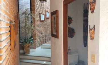 VENTA DE CASA SOLA ESTILO MEXICANO MODERNO EN PRIVADA CON VIGILANCIA EN BURGOS, TEMIXCO