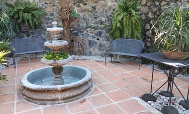 VENTA DE CASA SOLA ESTILO MEXICANO MODERNO EN PRIVADA CON VIGILANCIA EN BURGOS, TEMIXCO