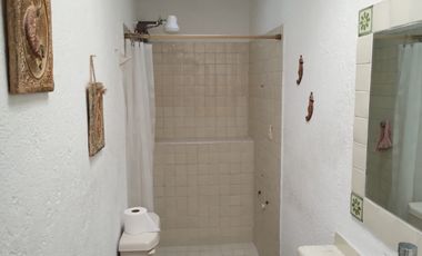 VENTA DE CASA SOLA ESTILO MEXICANO MODERNO EN PRIVADA CON VIGILANCIA EN BURGOS, TEMIXCO