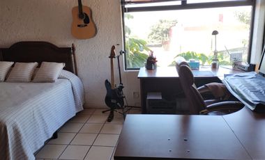 VENTA DE CASA SOLA ESTILO MEXICANO MODERNO EN PRIVADA CON VIGILANCIA EN BURGOS, TEMIXCO
