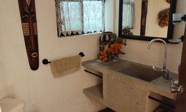 VENTA DE CASA SOLA ESTILO MEXICANO MODERNO EN PRIVADA CON VIGILANCIA EN BURGOS, TEMIXCO