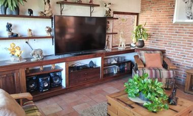 VENTA DE CASA SOLA ESTILO MEXICANO MODERNO EN PRIVADA CON VIGILANCIA EN BURGOS, TEMIXCO