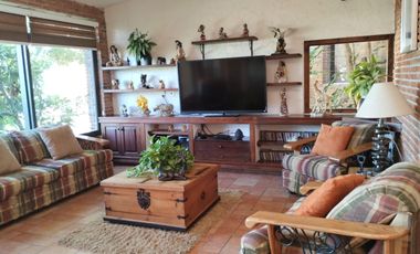 VENTA DE CASA SOLA ESTILO MEXICANO MODERNO EN PRIVADA CON VIGILANCIA EN BURGOS, TEMIXCO