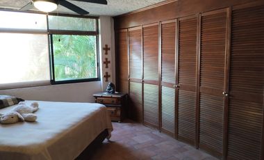 VENTA DE CASA SOLA ESTILO MEXICANO MODERNO EN PRIVADA CON VIGILANCIA EN BURGOS, TEMIXCO