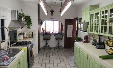 VENTA DE CASA SOLA ESTILO MEXICANO MODERNO EN PRIVADA CON VIGILANCIA EN BURGOS, TEMIXCO