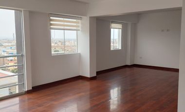 Vendo amplio Penthouse - Duplex - Urb. Las Quintanas Trujillo La Libertad