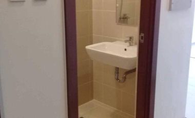 condo Unit Rent to own makati city area For sale Rent to Own  Condo Condominium in Makati near kings court dela rosa