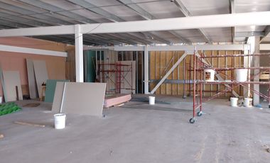 Arriendo locales Strip Center La Vara
