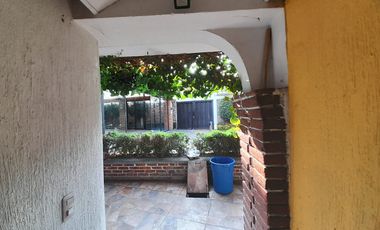 SALON DE FIESTAS EN VENTA CALZADA DEL HUESO