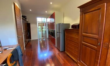 6-Bedroom Villa in Windmill Golf Course