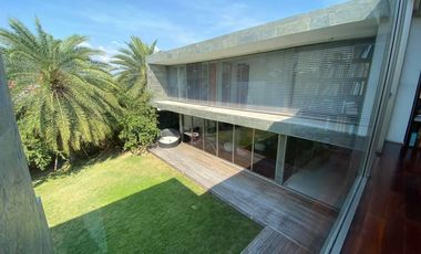 6-Bedroom Villa in Windmill Golf Course