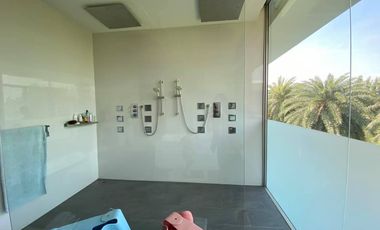 6-Bedroom Villa in Windmill Golf Course