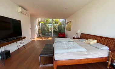 6-Bedroom Villa in Windmill Golf Course