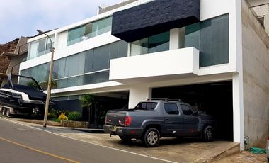 Venta exclusiva y hermosa Casa de playa en Poseidón con excelente vista Panorámica