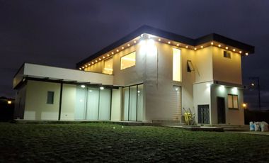 VENTA DE CASA EN URB. PRIVADA RANCHO SAN FERNANDO
