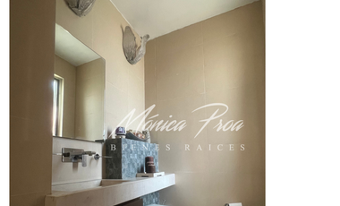 Casa en renta sin muebles.