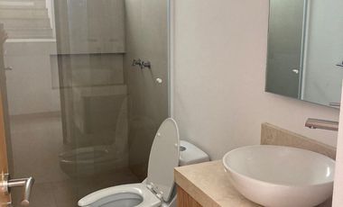 REAL DE JURIQUILLA FRACCIONAMIENTO PENTHOUSE AMUEBLADO DENTRO DE PRIVADA ALBERCA 3 RECAMARAS DOS NIVELES DOS TERRAZAS VISTA ESPECTACULAR