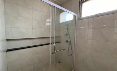 Dijual Rumah di CLuster Piano Golf Island Kondisi tersewa Posisi Hoek