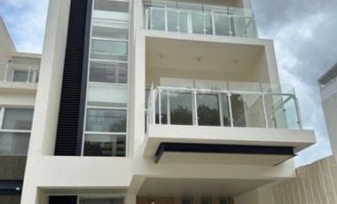 5BR Townhouse For Sale at M Residence Townhouses, Quezon City