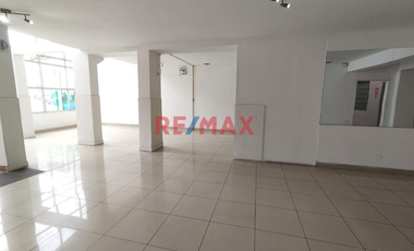 Se Alquila Local Comercial At 260 M2 S/. 8000 (Ver Video)