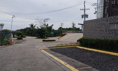 Pre-Selling Spacious 50.07 Sq.m 1 Bedroom Condo for Sale at Antara, Talisay near SRP, Cebu