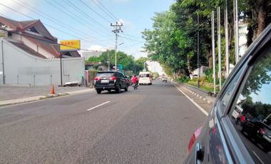 Shophouse or commercial building in the center of Yogyakarta city, on Jl Cendana Bush Umbulharjo Yogyakarta.