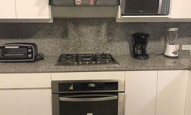 En alquiler departamento amoblado 3 dormitorios con excelentes acabados