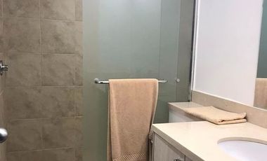 En alquiler departamento amoblado 3 dormitorios con excelentes acabados