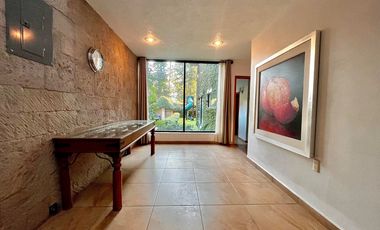 CASA EN VENTA EN EL CENTRO DE AVÁNDARO EN VALLE DE BRAVO